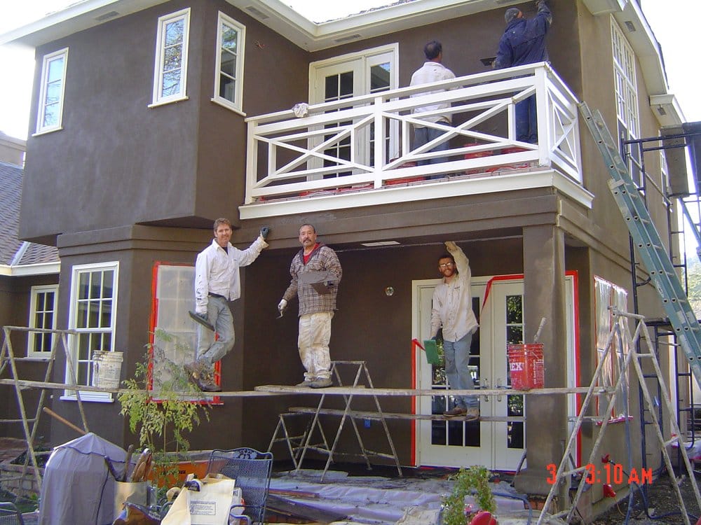 stucco application on a new home in the East Bay